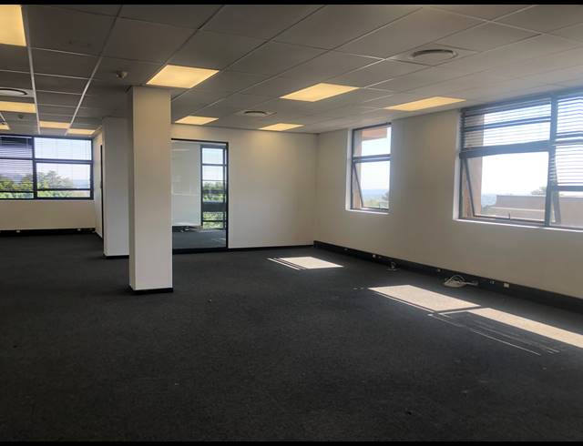 213M² SERVICED OFFICE TO LET IN SANDHURST